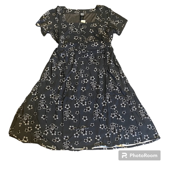 Star Wars Darth Vader Floral Allover Print Button-Up Midi Dress - Picture 3 of 10